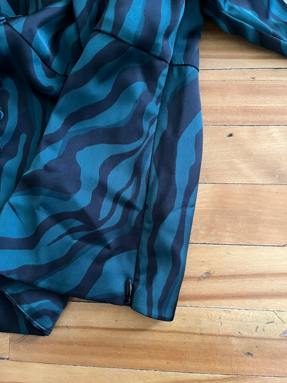 Emerald green romantic v-neck blouse - J.Crew Size 14 - Picture 8 of 8